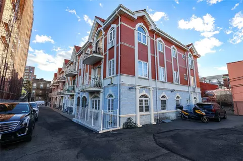 58-11 43rd Ave #1A, Woodside, NY 11377