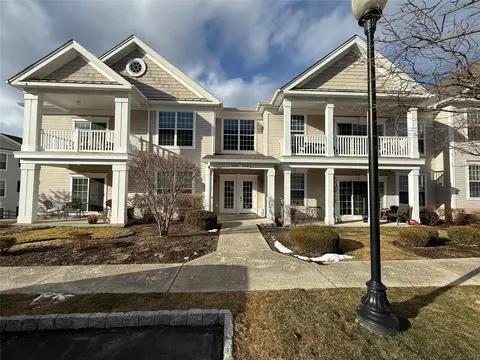 3000 Bennington Dr, Fishkill, NY 12524
