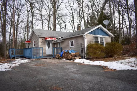 74 Sunrise Trl, Mamakating, NY 12790