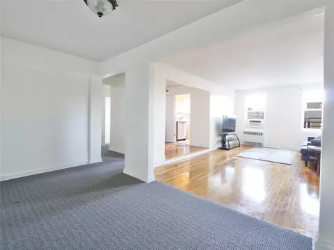6712 Yellowstone Blvd #G18, New York, NY 11375