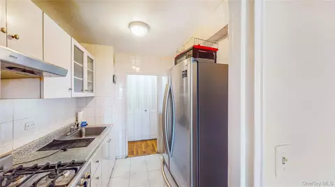 87-10 51st Ave #6E, New York, NY 11373