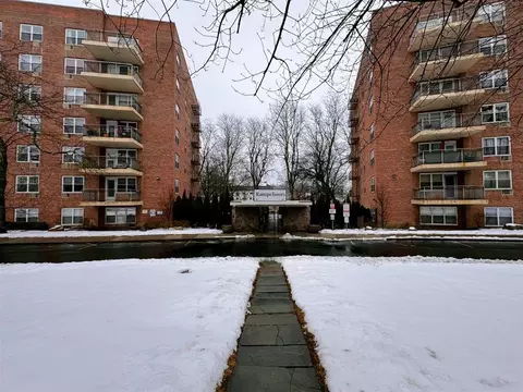 30 S Cole Ave #3L, Ramapo, NY 10977