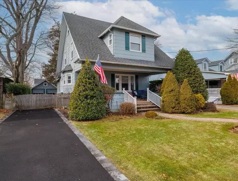 118 Hendrickson Ave, Rockville Centre, NY 11570