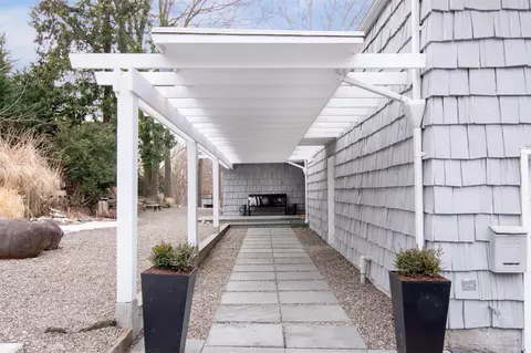 210 Clinton Ave, Greenburgh, NY 10522