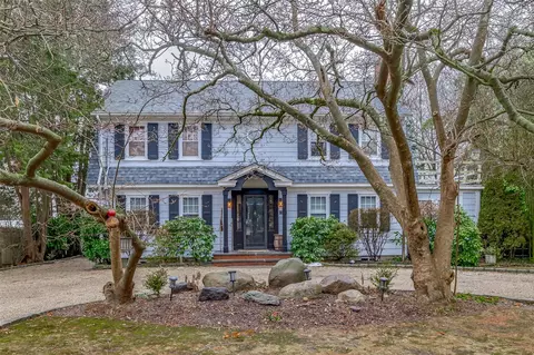 195 Park Ave, Huntington, NY 11743