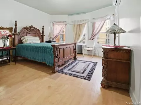 Bedroom - 2448 Devoe Ter, New York, NY 10468 photo 5 of 8