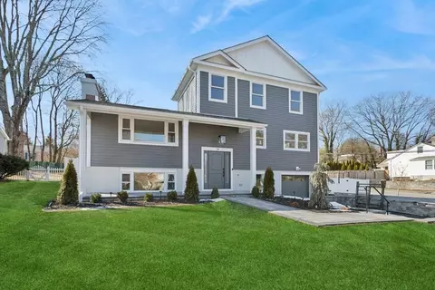 18 Rock Ridge Dr, Rye Brook, NY 10573