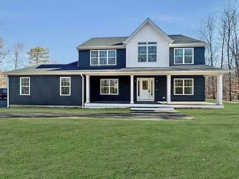 183 Weeks Ave, Manorville, NY 11949