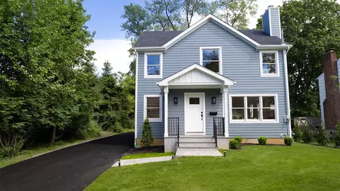 12 Observatory Dr, Cortlandt, NY 10520