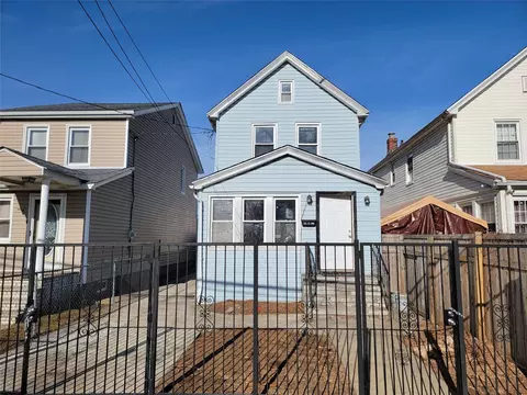 221-13 106th Ave, New York, NY 11429