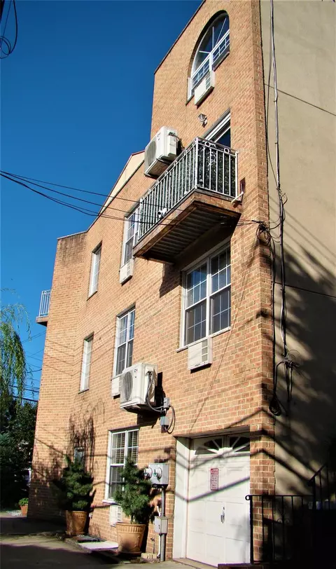 21-34 Rene Ct, New York, NY 11385
