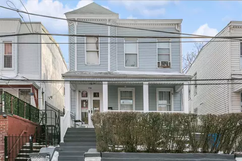 778 Elsmere Pl, New York, NY 10460