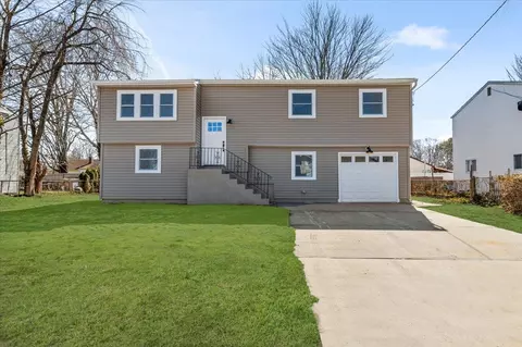 56 Orange St, Central Islip, NY 11722