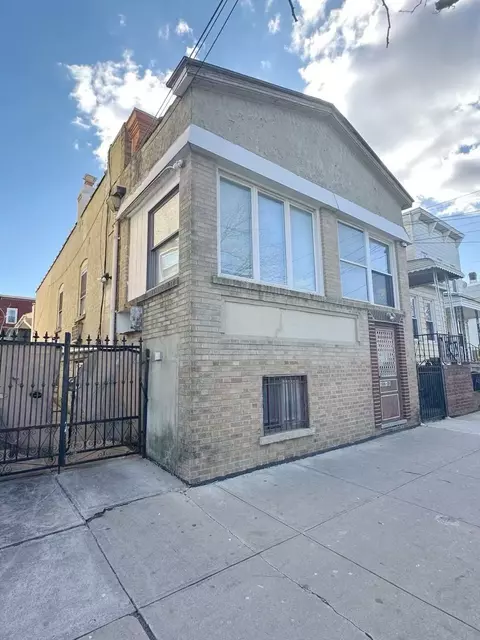 Undisclosed, New York, NY 11368