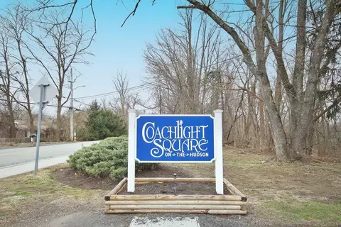 252 Coachlight Square Sq #252, Cortlandt, NY 10548