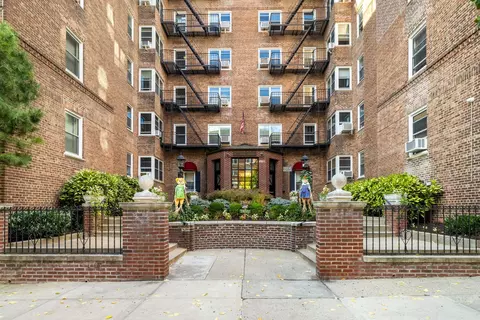 99-45 67 Rd #308, New York, NY 11375