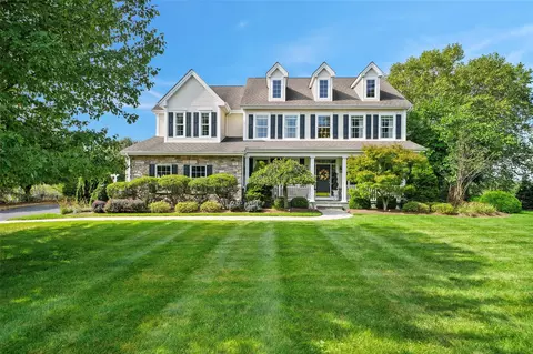 19 Mansion Ridge Blvd, Monroe, NY 10950