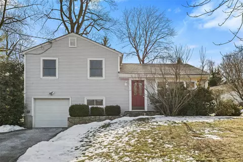 679 Washington Ave, Mount Pleasant, NY 10570