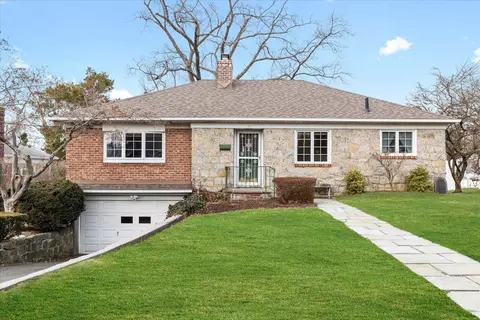 79 Algonquin Rd, Yonkers, NY 10710