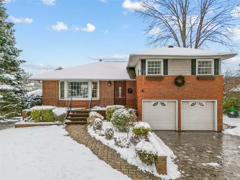 163 New Hyde Park Rd, Garden City, NY 11530