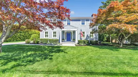 23 Atlantic Ave, East Moriches, NY 11940