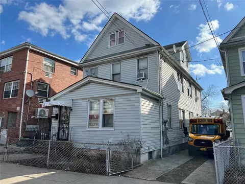 144-18 Lakewood Ave, New York, NY 11435
