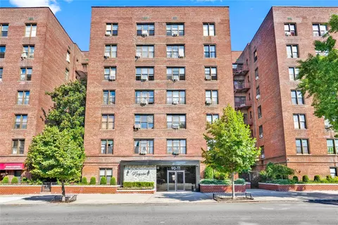9011 35th Ave #6C, New York, NY 11372