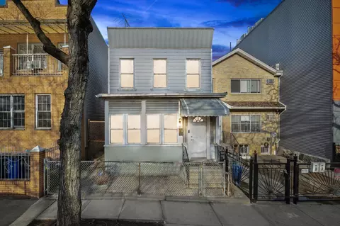 67 Schaefer St, Brooklyn, NY 11207