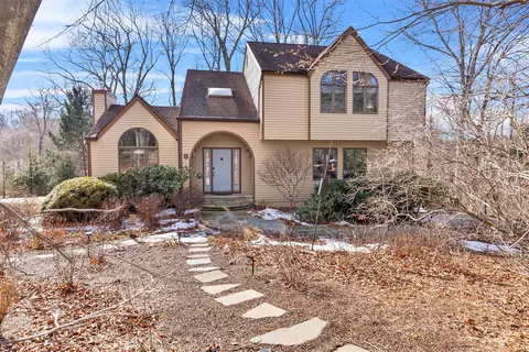 2 Osborne Ct, Yorktown, NY 10598