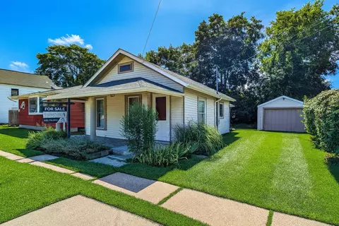 280 Champlin Pl, Greenport, NY 11944