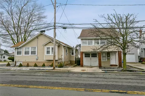 48 Morton Ave, East Rockaway, NY 11518