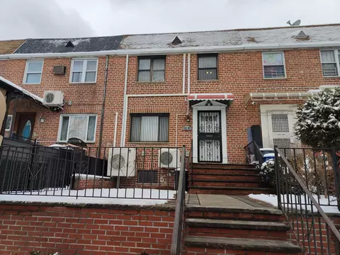153-07 78 Rd, New York, NY 11367