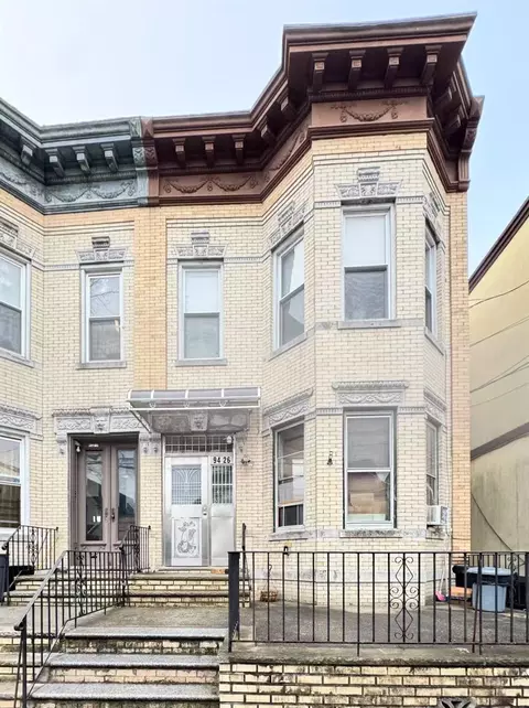 94-26 86 Rd, New York, NY 11421