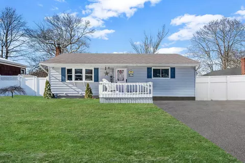 46 Tangier Dr, Sound Beach, NY 11789