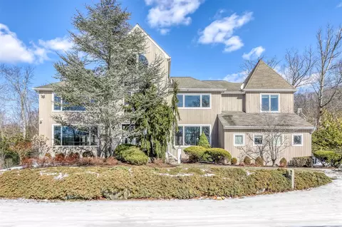 47 Ladentown Rd, Ramapo, NY 10970