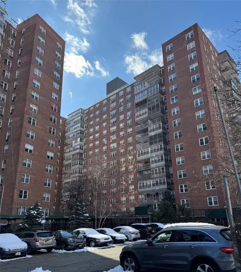 138-10 Franklin Ave #3L, Flushing, NY 11355