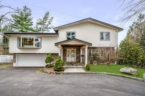 17 Greenville Rd, Greenburgh, NY 10583