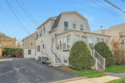 41 Saratoga Ave, Mount Pleasant, NY 10570