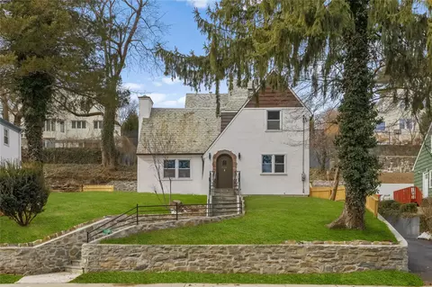 1181 Post Rd, Scarsdale, NY 10583