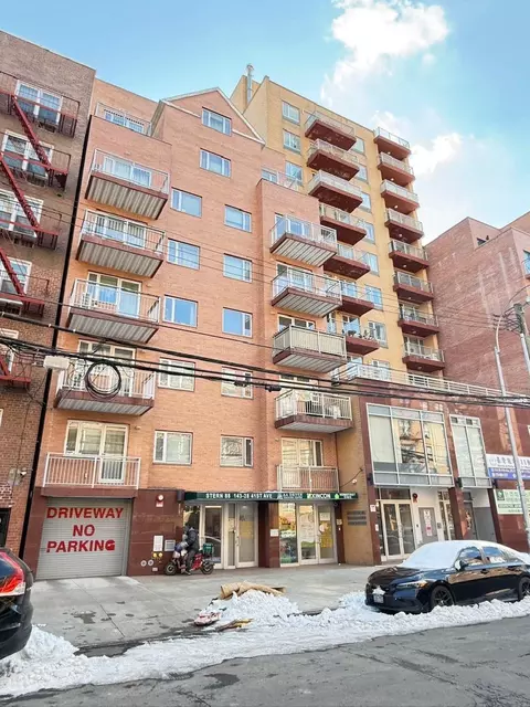 143-28 41 Ave #8A, Flushing, NY 11355