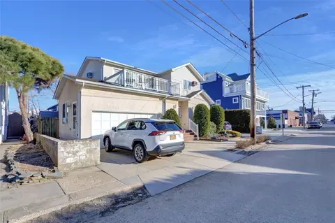 18 Bellmore Ave, Point Lookout, NY 11569