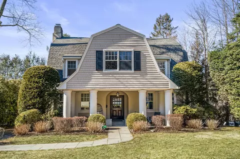 37 Walworth Ave, Scarsdale, NY 10583