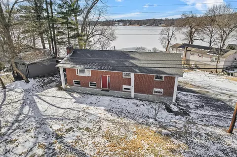 505 Shore Dr, New Windsor, NY 12553