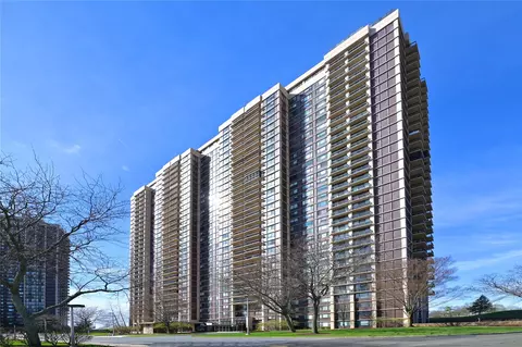 269-10 Grand Central Pkwy #33L, New York, NY 11005