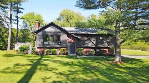36 Oriole Dr, Woodstock, NY 12498