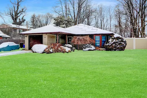 113 Gordon Ave, West Babylon, NY 11704