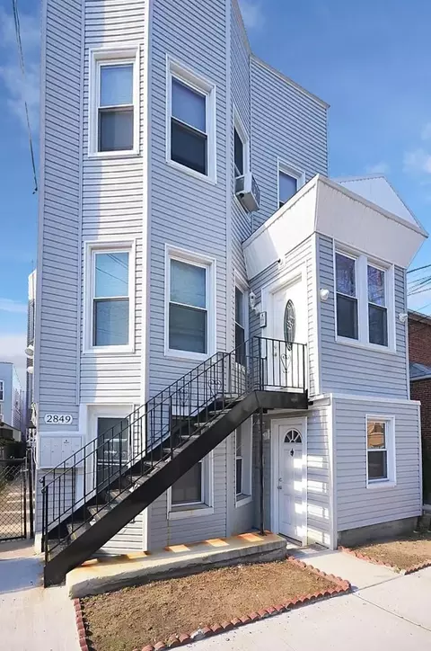 2849 Harrington Ave, New York, NY 10461