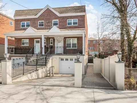 1118 Vincent Ave, New York, NY 10465