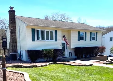38 Capital Dr, Washingtonville, NY 10992