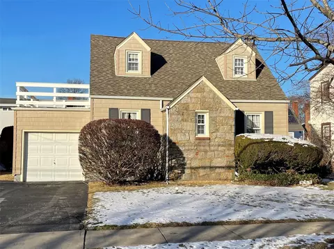 855 Edward St, Baldwin, NY 11510